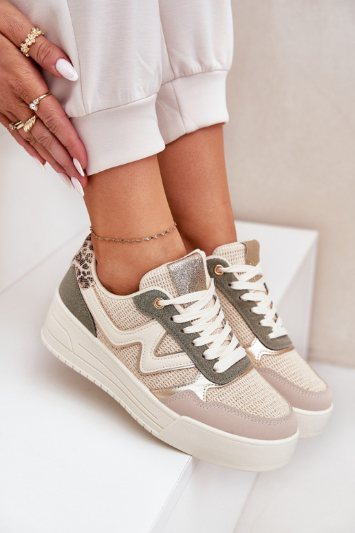 tênis Feminino com uma plataforma com padrões de pele de leopardo cor verde Lorori