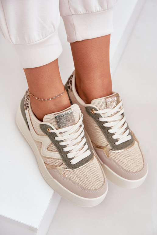 tênis Feminino com uma plataforma com padrões de pele de leopardo cor verde Lorori