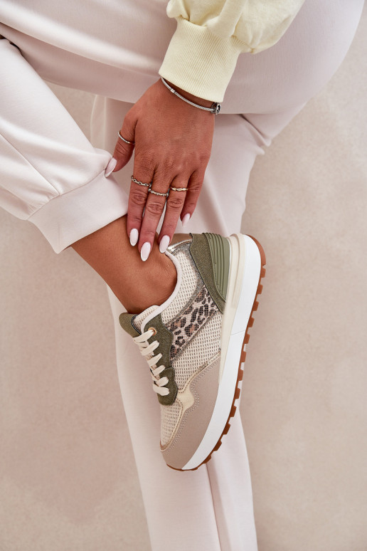 tênis Feminino e escritos com uma plataforma cor verde Davinara