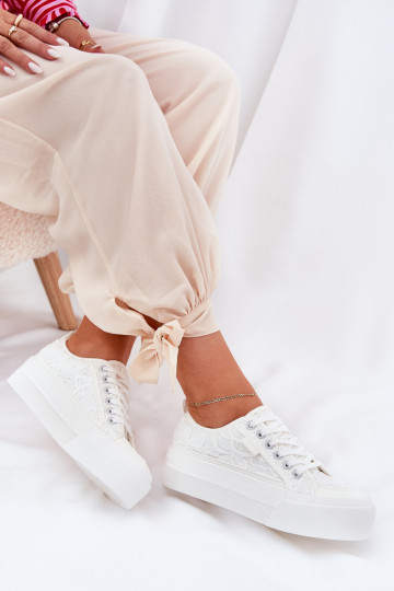 com motivos de renda Sapatos de lazer Big Star RR274747 cor branca 2