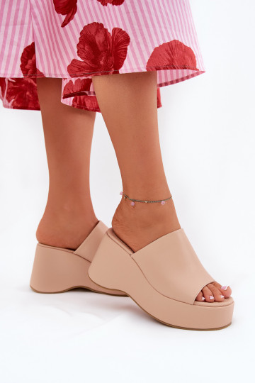 Eko Chinelos de couro Feminino com uma plataforma I Koturnie bege Kisoffi