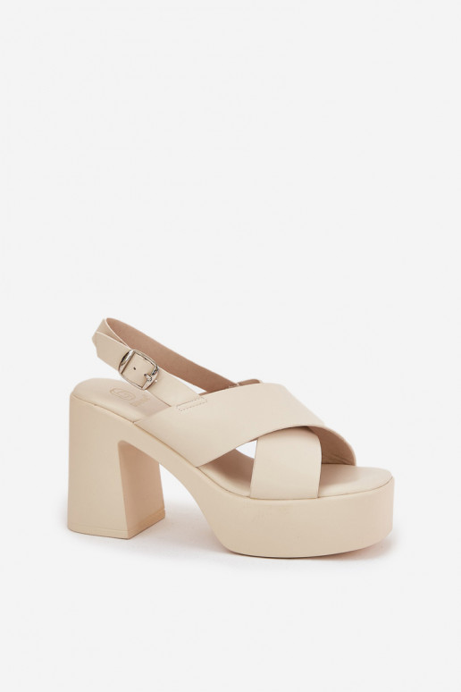 Sandálias femininas de salto alto e plataforma de couro ecológico cor de marfim Annavin