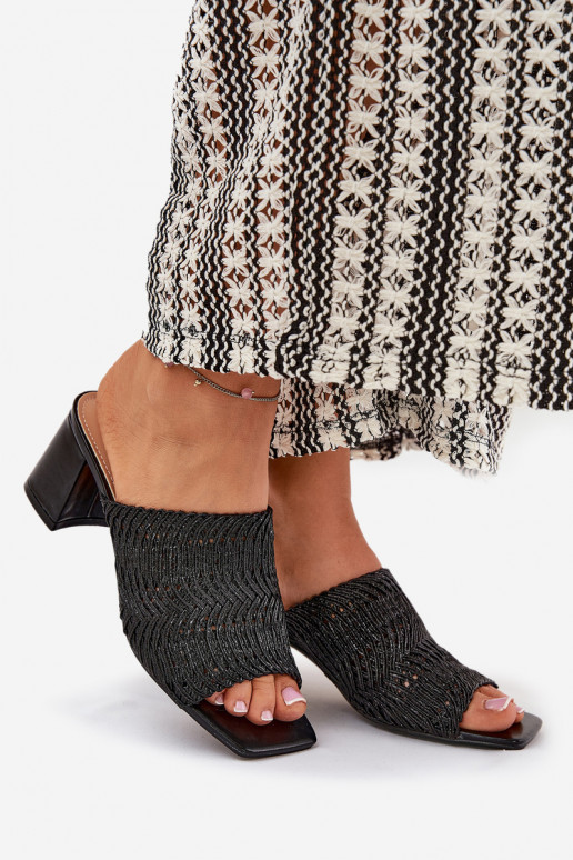 Chinelos femininos Com trança com salto cor preta Ciariloria