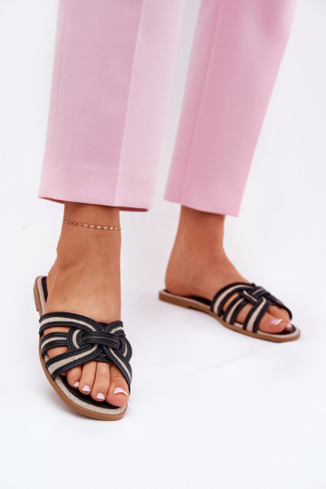 chinelo feminino plano com tiras entrelaçadas na cor preto Acimine 2
