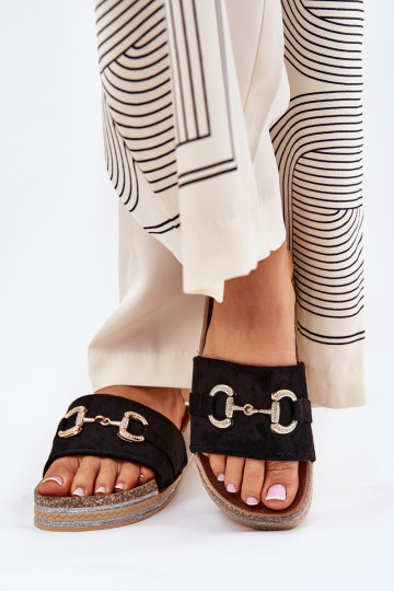 Chinelos femininos com uma plataforma com detalhes dourados E brilho cor preta Morisela 2