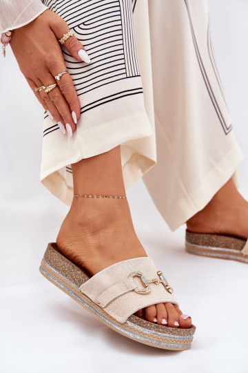 Chinelos femininos com uma plataforma com detalhes dourados E brilho bege Morisela