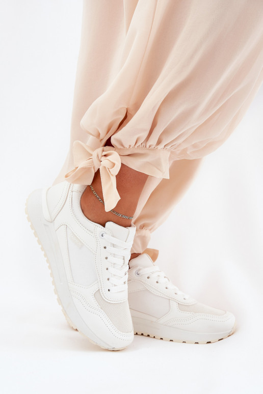 tênis Feminino cor branca Laaksona