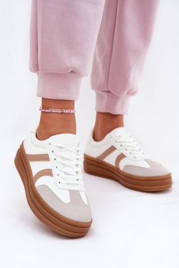 À modalo de tênis Feminino com uma plataforma cor branca Tolianna