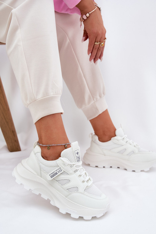 tênis À modalo de tênis Feminino Em uma sola grossa cor branca Prononice tênis À modalo de tênis Feminino Em uma sola grossa cor branca Prononice