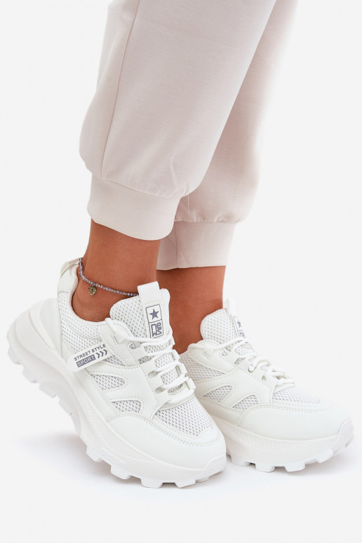tênis À modalo de tênis Feminino Em uma sola grossa cor branca Prononice tênis À modalo de tênis Feminino Em uma sola grossa cor branca Prononice