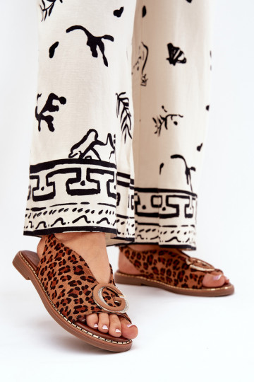 Sandálias de salto baixo... 2