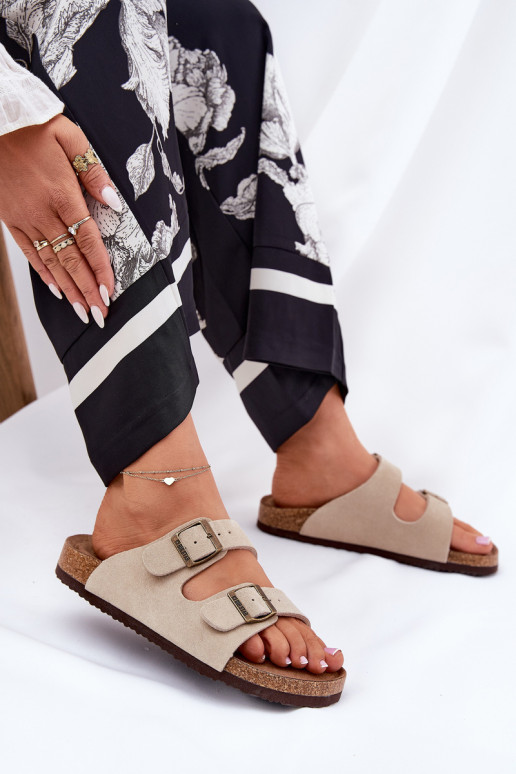 Chinelos femininos de camurça com fivelas Big Star RR274A391 bege