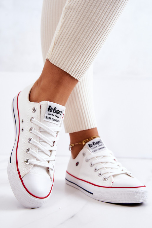 Sapatos femininos Lee Cooper LCEM-22-31-0875L cor branca Sapatos femininos Lee Cooper LCEM-22-31-0875L cor branca