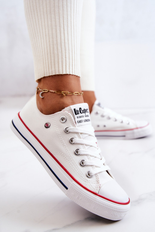 Sapatos femininos Lee Cooper LCEM-22-31-0875L cor branca Sapatos femininos Lee Cooper LCEM-22-31-0875L cor branca