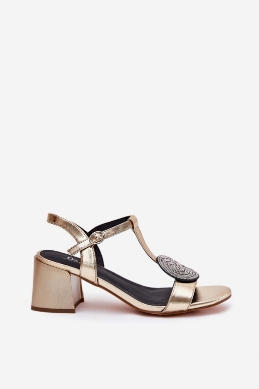 Sandálias femininas com salto com enfeites D&A JC51-842 cor dourada Sandálias femininas com salto com enfeites D&A JC51-842 cor dourada