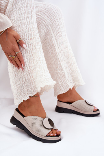 Chinelos de couro Feminino com enfeites S.Barski LR51-662 bege