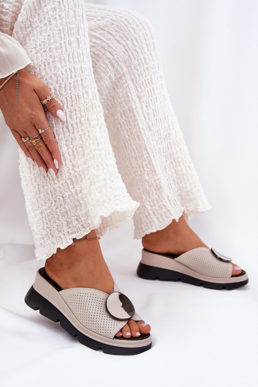 Chinelos de couro Feminino com enfeites S.Barski LR51-662 bege