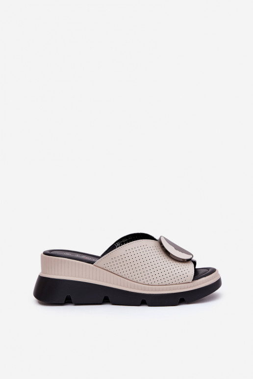 Chinelos de couro Feminino com enfeites S.Barski LR51-662 bege