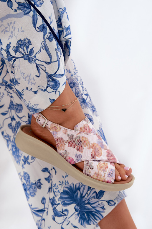 Sandálias femininas de couro ecológico com flores Cores diferentes Tosmelia Sandálias femininas de couro ecológico com flores Cores diferentes Tosmelia