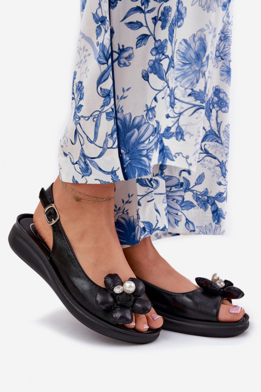 Sandálias femininas Com decorações com floresem cor preta Divonne Sandálias femininas Com decorações com floresem cor preta Divonne