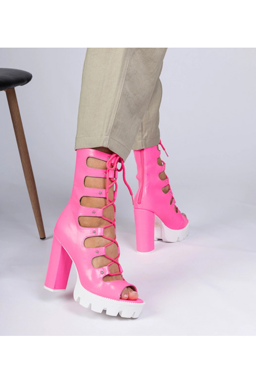 Botas femininas rosas de cano alto...