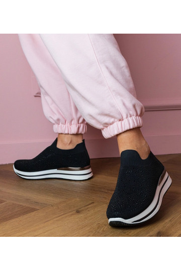 Sandálias negras femininas...