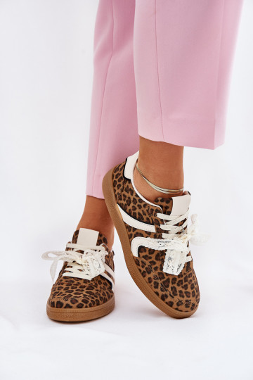 tênis baixo modelo feminino com cadarços e estampa de pele de leopardo cor marrom Zielle