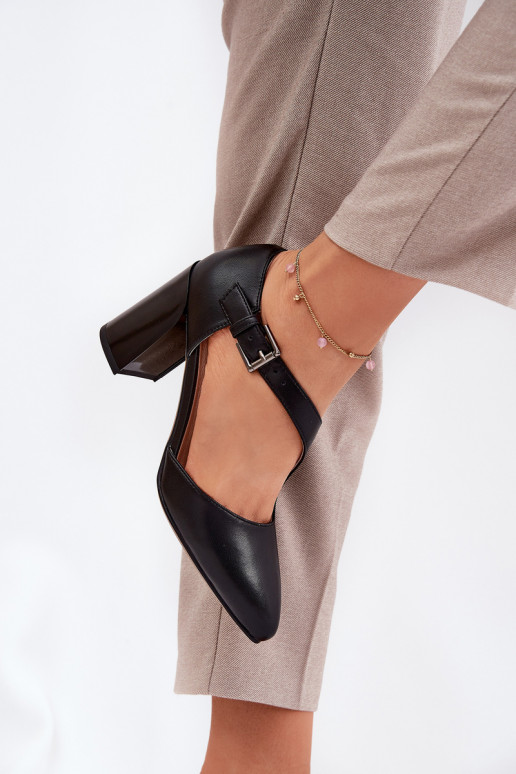 Pele Sapato com salto com fivelas Vinceza 91133 cor preta Pele Sapato com salto com fivelas Vinceza 91133 cor preta