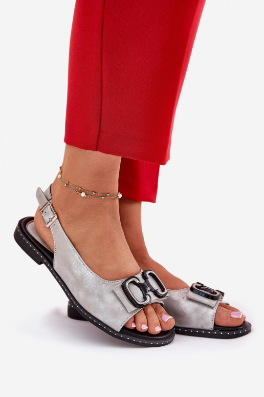 Sandálias rasteiras com enfeites Eko Pele cor prata Lilria