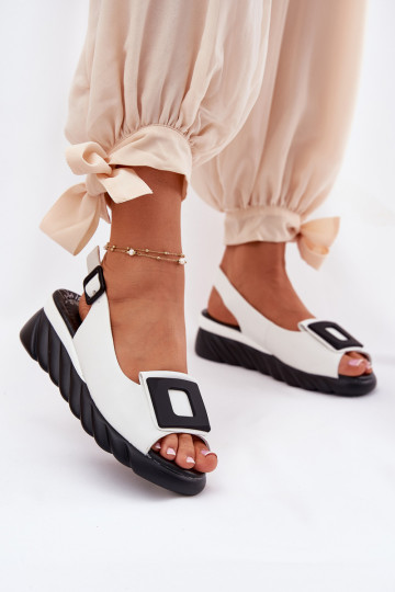 Sandálias femininas Feminino Em uma cunha com decoração Artiker 56C2157 cor branca 2