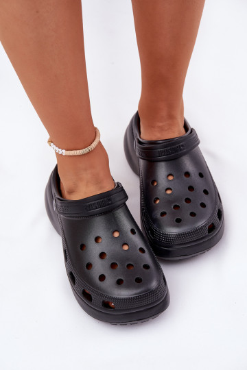 Chinelos femininos leves com solas grossas modernas Big Star RR274A118 cor preta