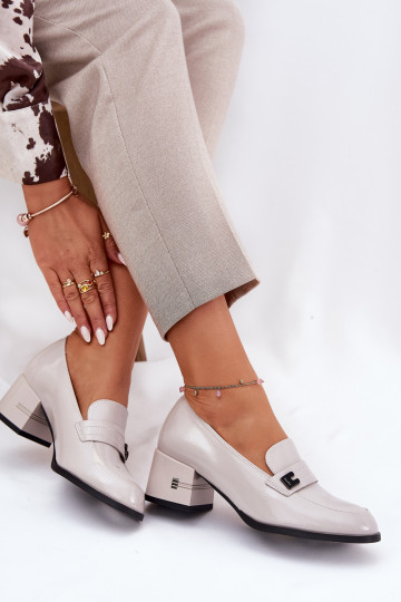 Pilkos spalvos moteriški...