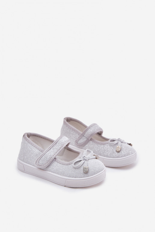 bailarinas infantis com fitas cor prata Amirinas