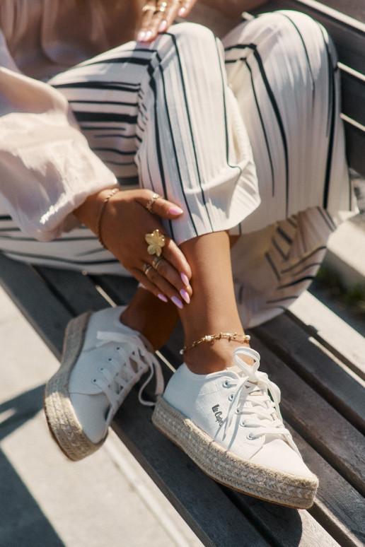 Tênis casuais com cadarços Lee Cooper LCIN-25-44-3217 brancos