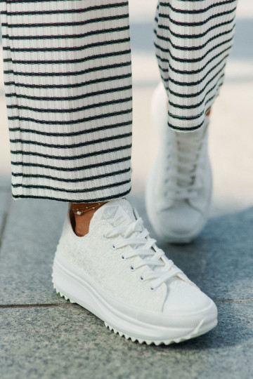 Sapatos de lazer Z Haftem com uma plataforma Lee Cooper LCEM-25-31-3465L cor branca 2