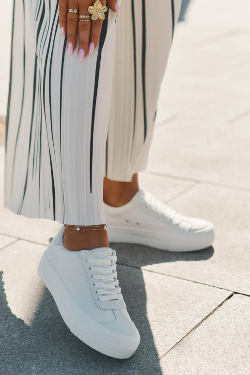 Sapatos de lazer com uma plataforma Big Star RR274337 cor branca