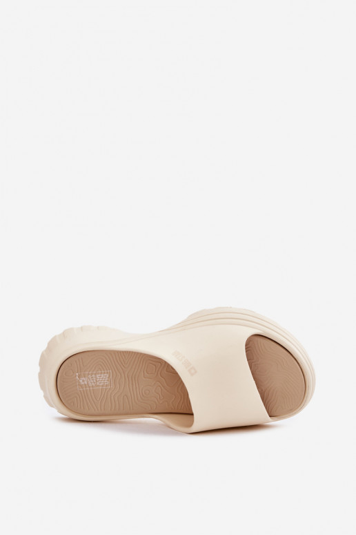 Chinelos leves Chinelos femininos Big Star RR274A579 bege