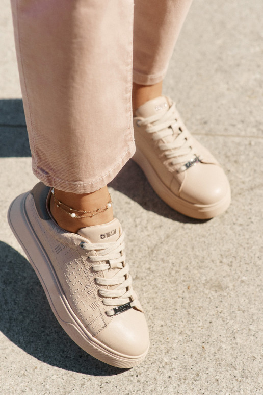 À modalo de tênis Feminino de couro ecológico Big Star RR274259 bege À modalo de tênis Feminino de couro ecológico Big Star RR274259 bege