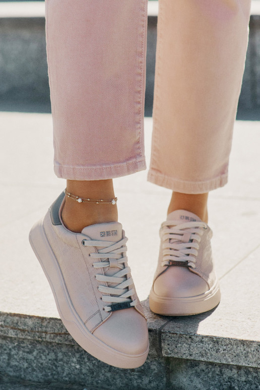 À modalo de tênis Feminino de couro ecológico Big Star RR274259 bege À modalo de tênis Feminino de couro ecológico Big Star RR274259 bege