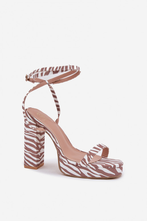 Sandálias femininas Registro Z com listrasem Zebra Fevenne Sandálias femininas Registro Z com listrasem Zebra Fevenne