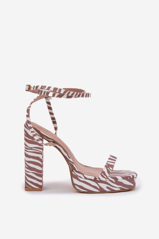Sandálias femininas Registro Z com listrasem Zebra Fevenne Sandálias femininas Registro Z com listrasem Zebra Fevenne