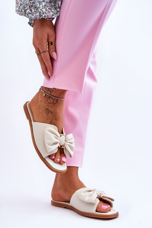 Feminino Chinelos de couro com fitas cor branca Becky Feminino Chinelos de couro com fitas cor branca Becky