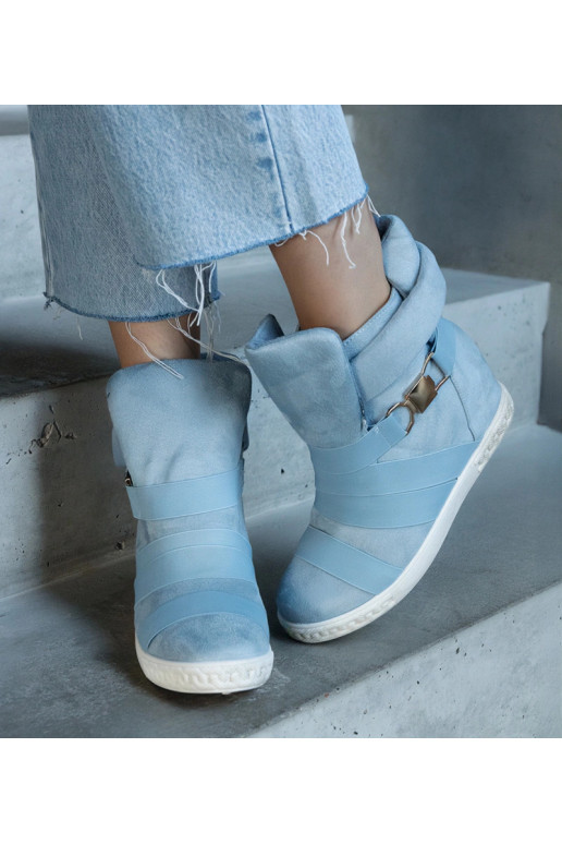 Tênis esportivos azuis com...