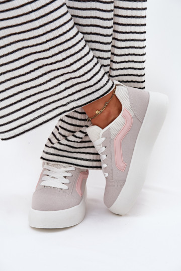 À modalo de tênis Feminino com uma plataforma cor cinza Tellnira 2