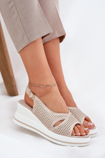 Sandálias femininas Feminino Em uma cunha S.Barski LR51-660 cor dourada