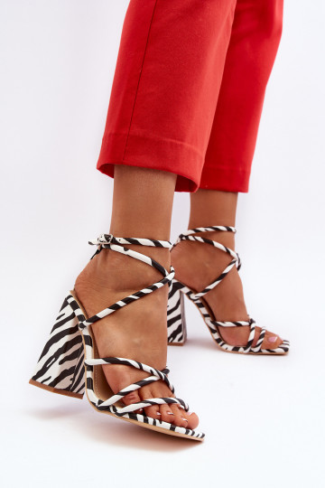 Elegante Sandálias de salto alto Branco-cor preta Josette