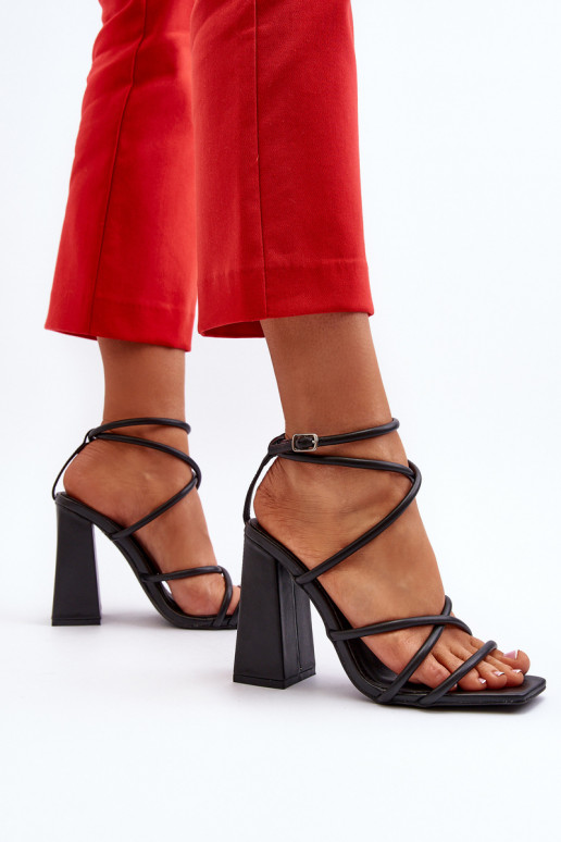 Elegante Sandálias de salto alto cor preta Josette