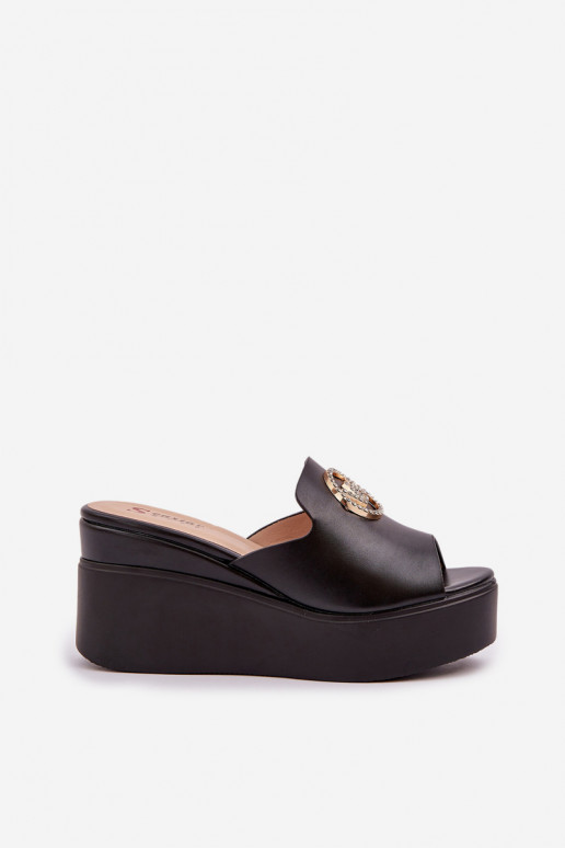 Šlepetės su platforma I Koturnie su...