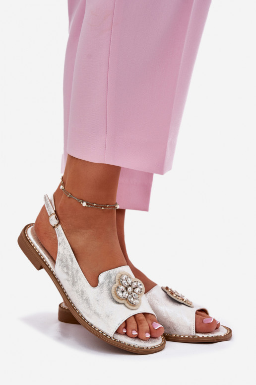 Sandálias femininas com salto largo Com decorações Detalem S.Barski KV51-080 cor prata Sandálias femininas com salto largo Com decorações Detalem S.Barski KV51-080 cor prata