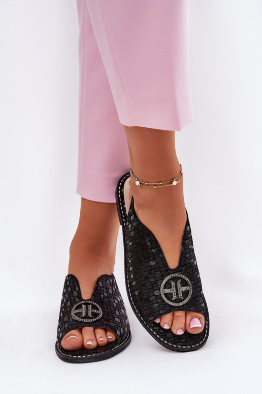 Sandálias femininas com salto largo com enfeites S.Barski KV51-094 cor preta Sandálias femininas com salto largo com enfeites S.Barski KV51-094 cor preta